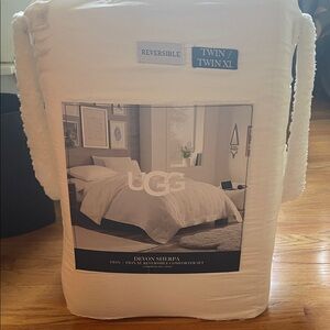 UGG Devon Sherpa Reversible Comforter Set - Cream